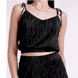 NWT Express Crinkled Tie Shoulder Cropped Cami in Pitch Black